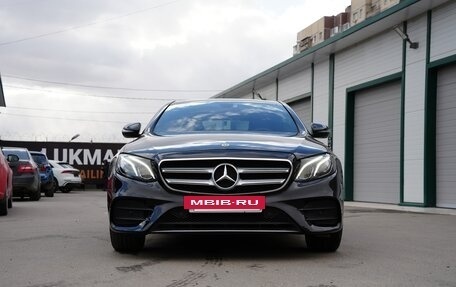 Mercedes-Benz E-Класс, 2019 год, 3 700 000 рублей, 5 фотография