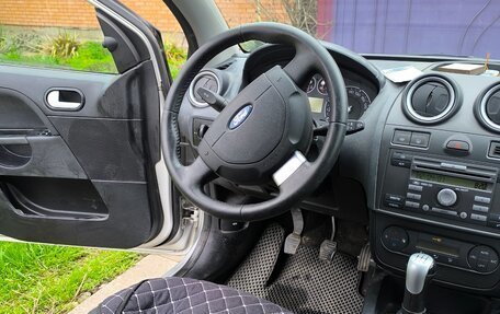 Ford Fiesta, 2007 год, 530 000 рублей, 1 фотография