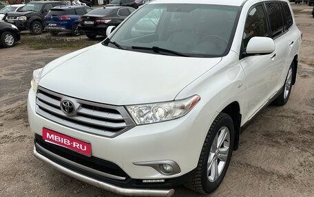 Toyota Highlander III, 2010 год, 2 040 000 рублей, 1 фотография