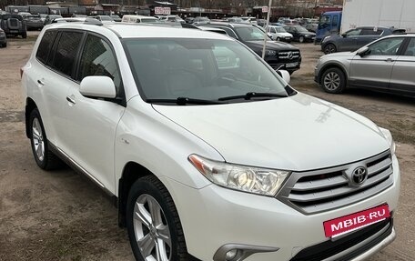 Toyota Highlander III, 2010 год, 2 040 000 рублей, 2 фотография