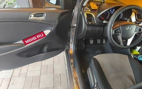 Hyundai Solaris II рестайлинг, 2015 год, 1 108 000 рублей, 1 фотография