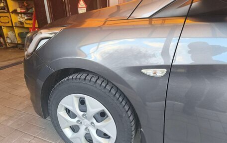 Hyundai Solaris II рестайлинг, 2015 год, 1 108 000 рублей, 2 фотография