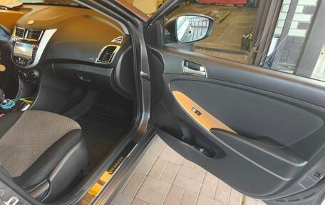Hyundai Solaris II рестайлинг, 2015 год, 1 108 000 рублей, 5 фотография
