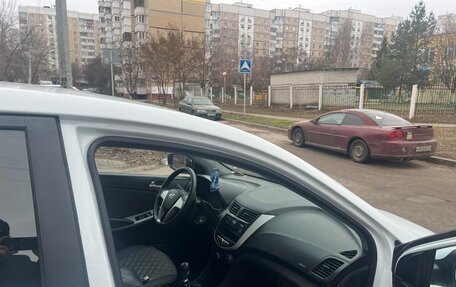 Hyundai Solaris II рестайлинг, 2012 год, 770 000 рублей, 9 фотография