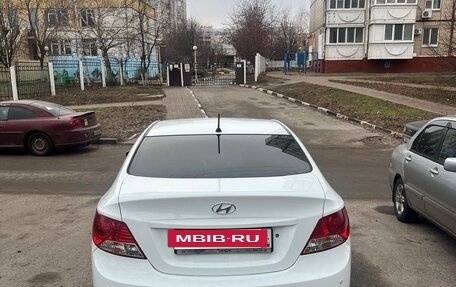 Hyundai Solaris II рестайлинг, 2012 год, 770 000 рублей, 8 фотография
