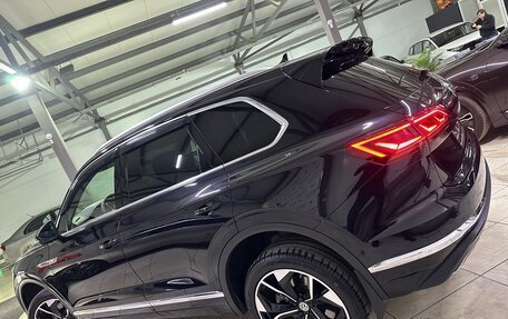 Volkswagen Touareg III, 2021 год, 6 300 000 рублей, 2 фотография