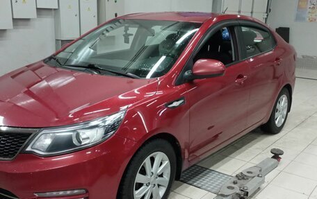 KIA Rio III рестайлинг, 2016 год, 899 000 рублей, 1 фотография
