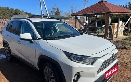 Toyota RAV4, 2021 год, 3 200 000 рублей, 5 фотография