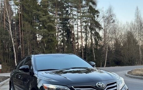 Toyota Camry, 2011 год, 1 550 000 рублей, 1 фотография