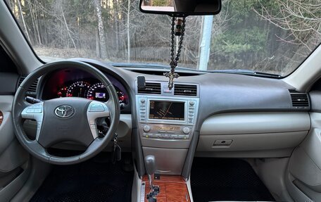 Toyota Camry, 2011 год, 1 550 000 рублей, 9 фотография