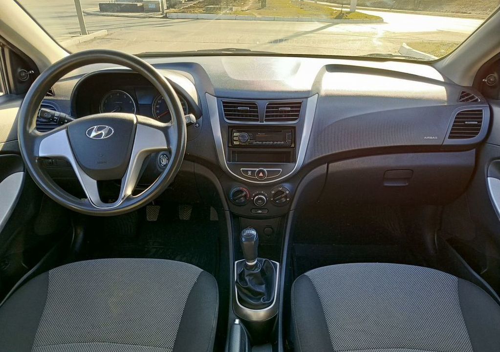 Hyundai Solaris I, 2014 год, 599 000 рублей, 14 фотография