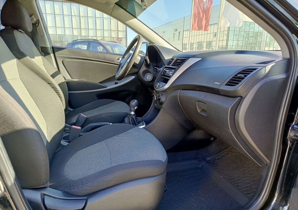 Hyundai Solaris I, 2014 год, 599 000 рублей, 11 фотография