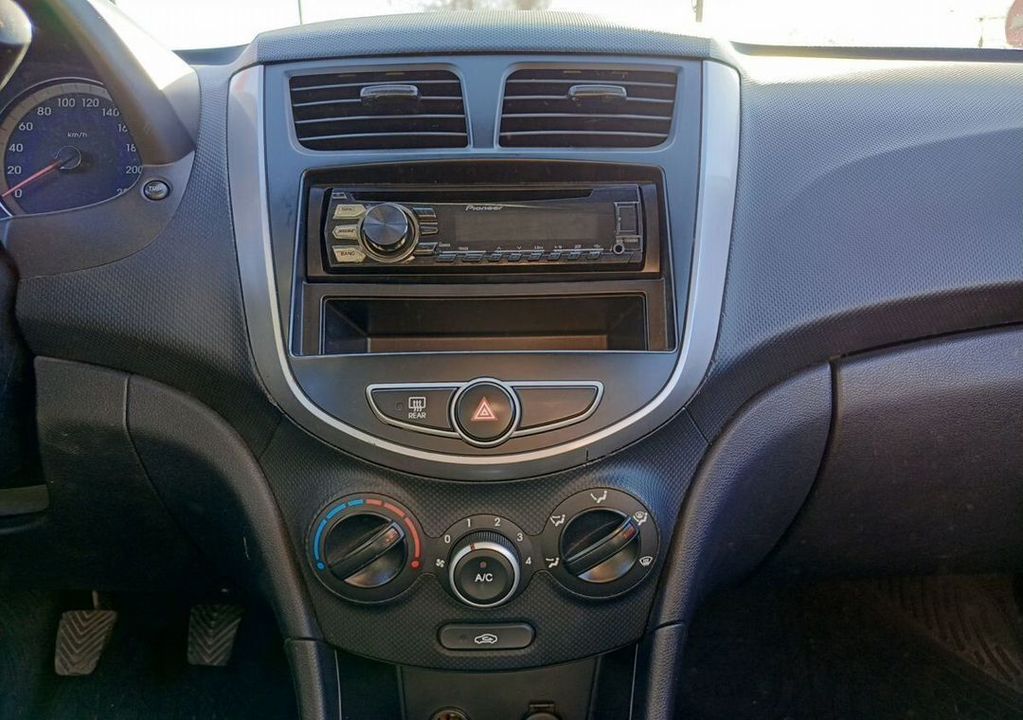 Hyundai Solaris I, 2014 год, 599 000 рублей, 15 фотография