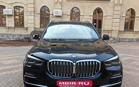 BMW X5, 2021 год, 6 890 000 рублей, 2 фотография