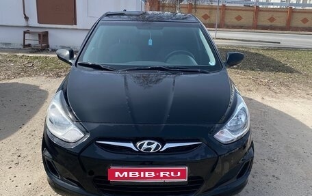 Hyundai Solaris II рестайлинг, 2013 год, 760 000 рублей, 1 фотография