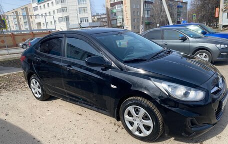 Hyundai Solaris II рестайлинг, 2013 год, 760 000 рублей, 3 фотография