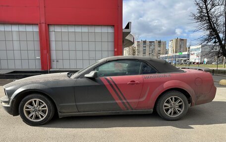 Ford Mustang VI рестайлинг, 2005 год, 1 600 000 рублей, 3 фотография