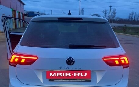 Volkswagen Tiguan II, 2021 год, 2 950 000 рублей, 7 фотография