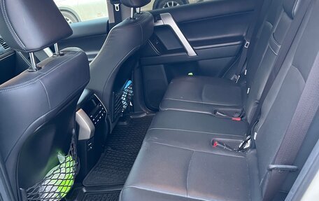 Toyota Land Cruiser Prado 150 рестайлинг 2, 2018 год, 5 200 000 рублей, 13 фотография