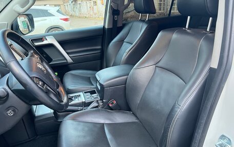 Toyota Land Cruiser Prado 150 рестайлинг 2, 2018 год, 5 200 000 рублей, 11 фотография