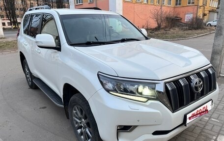 Toyota Land Cruiser Prado 150 рестайлинг 2, 2018 год, 5 200 000 рублей, 3 фотография