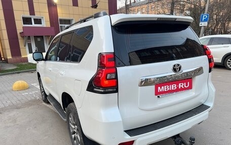 Toyota Land Cruiser Prado 150 рестайлинг 2, 2018 год, 5 200 000 рублей, 6 фотография