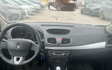 Renault Megane III, 2010 год, 600 000 рублей, 17 фотография