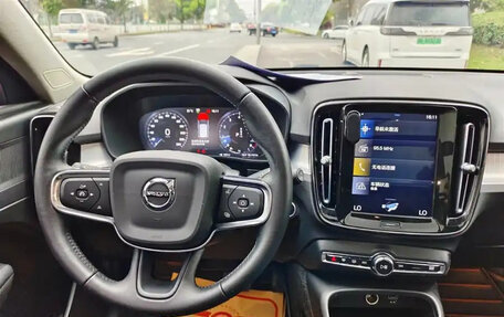 Volvo XC40 I, 2021 год, 1 800 000 рублей, 8 фотография