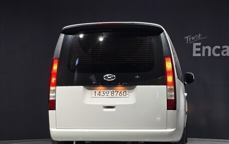 Hyundai Staria, 2022 год, 2 810 000 рублей, 3 фотография