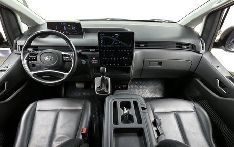 Hyundai Staria, 2022 год, 2 810 000 рублей, 11 фотография