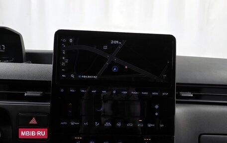 Hyundai Staria, 2022 год, 2 810 000 рублей, 8 фотография