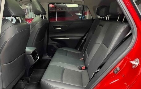 Toyota Venza, 2022 год, 3 375 017 рублей, 8 фотография