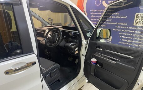 Honda Stepwgn IV, 2017 год, 2 700 000 рублей, 14 фотография