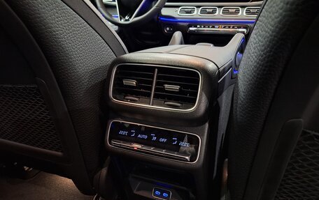Mercedes-Benz GLE, 2024 год, 15 250 000 рублей, 28 фотография