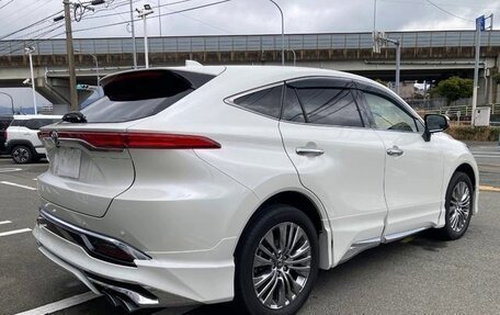 Toyota Harrier, 2022 год, 2 810 000 рублей, 4 фотография