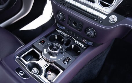 Rolls-Royce Wraith, 2018 год, 35 000 000 рублей, 16 фотография