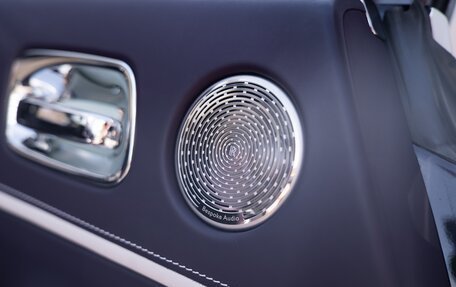 Rolls-Royce Wraith, 2018 год, 35 000 000 рублей, 21 фотография