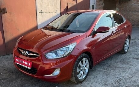 Hyundai Solaris II рестайлинг, 2012 год, 950 000 рублей, 1 фотография