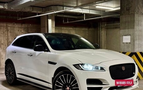 Jaguar F-Pace, 2017 год, 3 400 000 рублей, 5 фотография