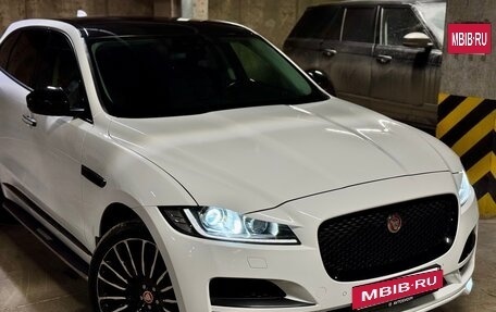 Jaguar F-Pace, 2017 год, 3 400 000 рублей, 6 фотография