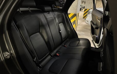 Jaguar F-Pace, 2017 год, 3 400 000 рублей, 28 фотография