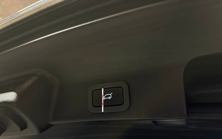 Jaguar F-Pace, 2017 год, 3 400 000 рублей, 34 фотография