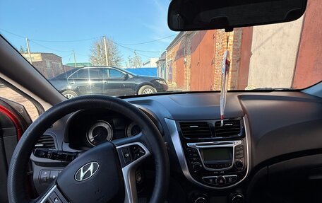 Hyundai Solaris II рестайлинг, 2012 год, 950 000 рублей, 6 фотография