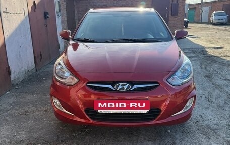 Hyundai Solaris II рестайлинг, 2012 год, 950 000 рублей, 3 фотография