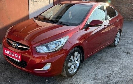 Hyundai Solaris II рестайлинг, 2012 год, 950 000 рублей, 2 фотография