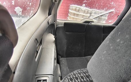 Honda Stream I рестайлинг, 2002 год, 290 000 рублей, 15 фотография