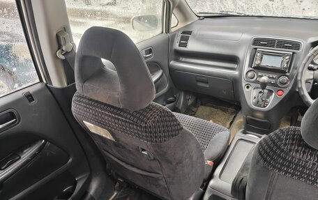 Honda Stream I рестайлинг, 2002 год, 290 000 рублей, 18 фотография