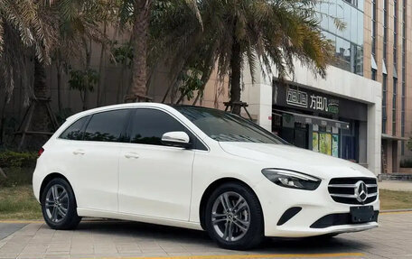 Mercedes-Benz B-Класс, 2021 год, 1 970 000 рублей, 3 фотография