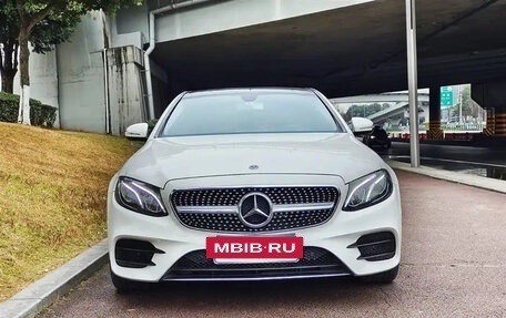 Mercedes-Benz E-Класс, 2020 год, 3 250 000 рублей, 2 фотография