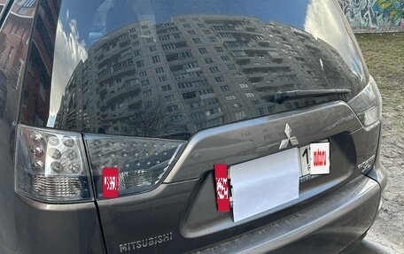 Mitsubishi Outlander III рестайлинг 3, 2010 год, 1 250 000 рублей, 3 фотография